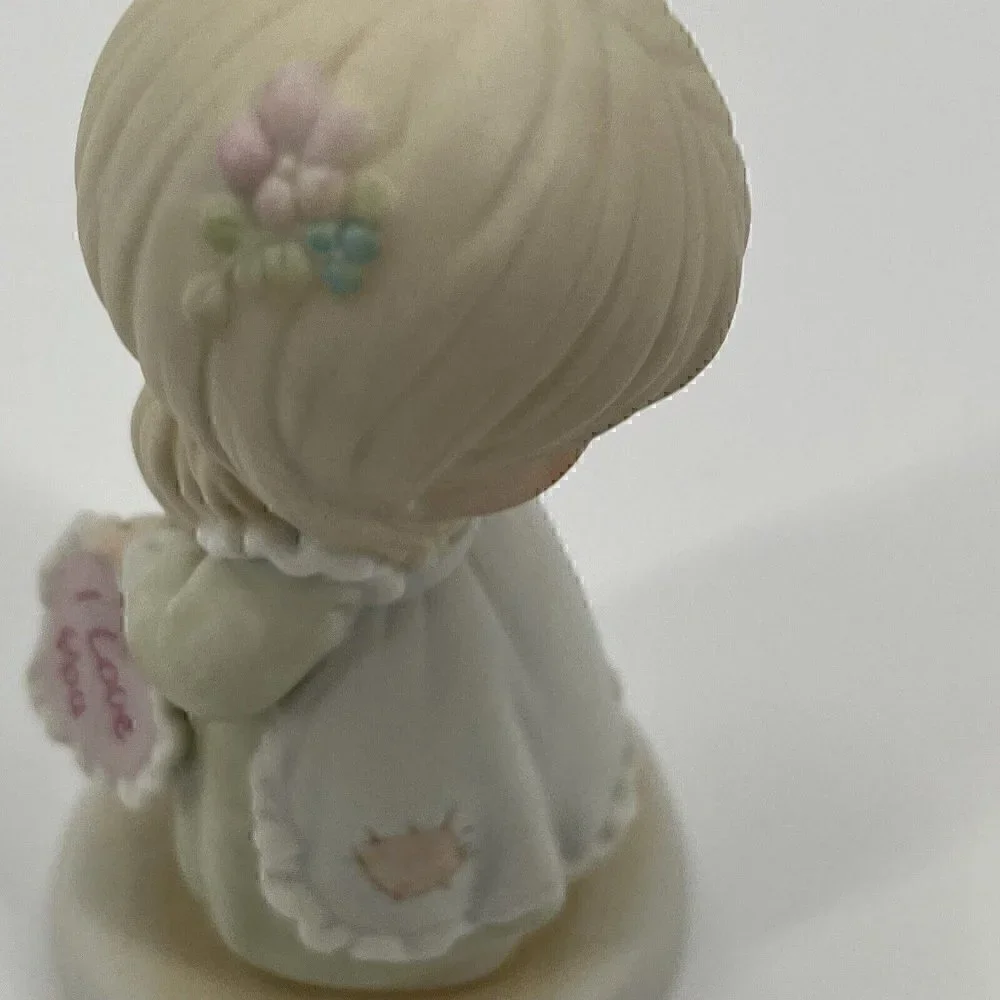 Precious Moments Figure God Is Love Dear Valentine Girl Holding #523518 Vintage